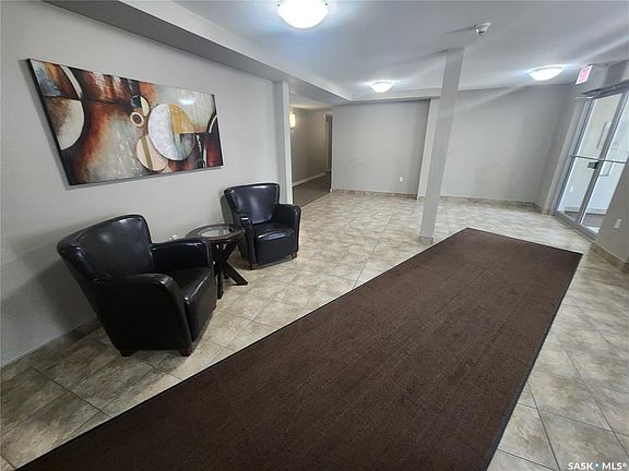 3rd image of UNIT 310-308 Petterson DRIVE