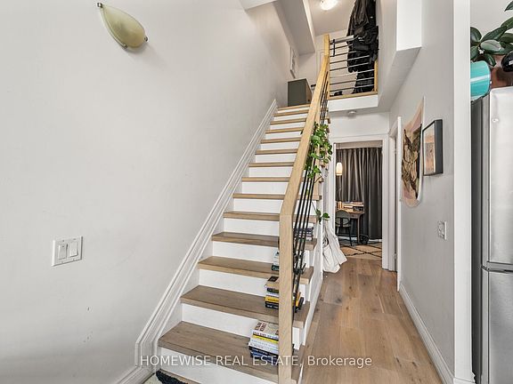 2nd image of 437 Roncesvalles Ave #410