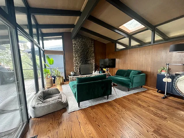 12 Stanton Way photo 1