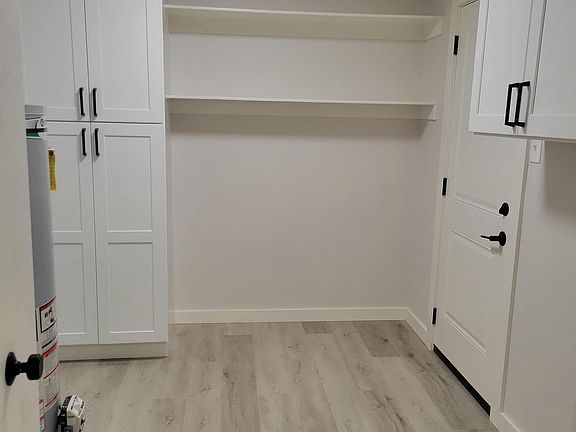 5th image of 1705 E Avenue A