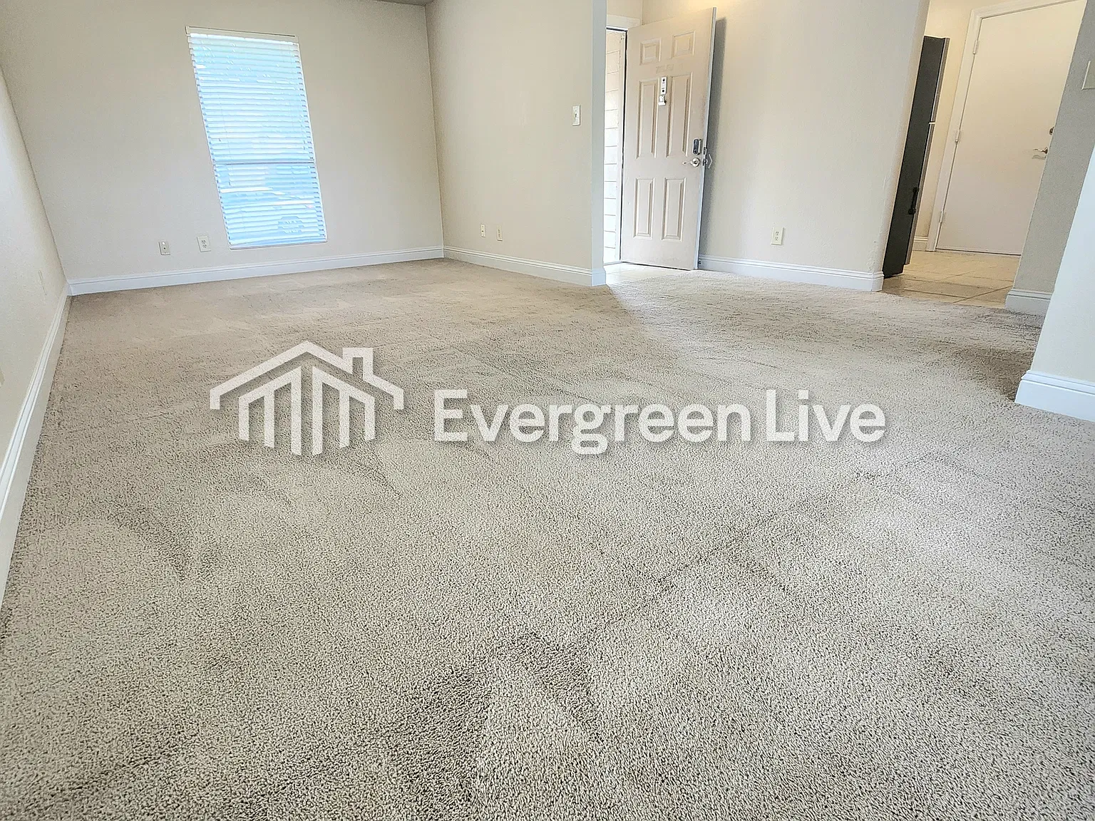 4 bed, 2.5 bath, 1890 sqft, $1,245 — Photo 4