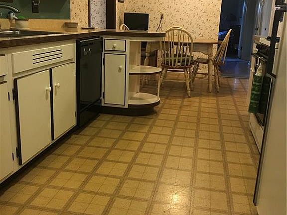 5th image of 36780 Lakeland Dr