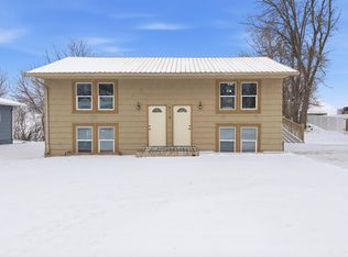 917 & 919 Geiser St, Larchwood, IA 51241