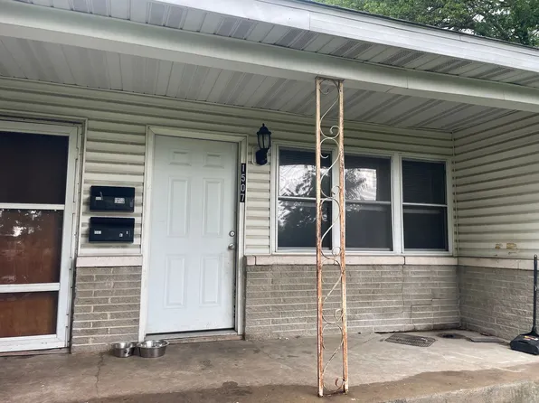 1507 W Phelps St, Springfield, MO 65802