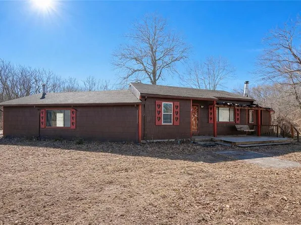 38305 E 155th St, Pleasant Hill, MO 64080