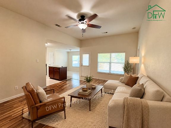 2nd image of 10009 Iron Ridge Dr