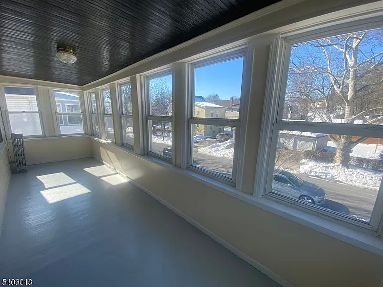 133 Willowdale Ave — Photo 6