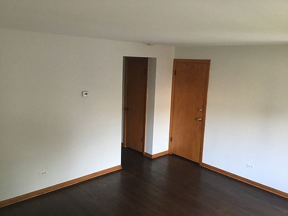 3rd image of 5913 W Higgins Ave #1