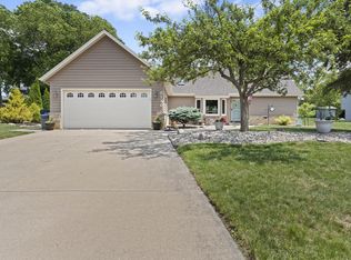 8140 S Waring DRIVE, Oak Creek, WI 53154