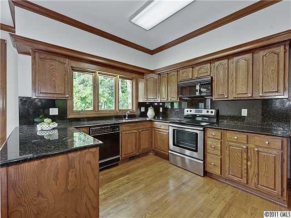4th image of 4115 Tapperty Cir