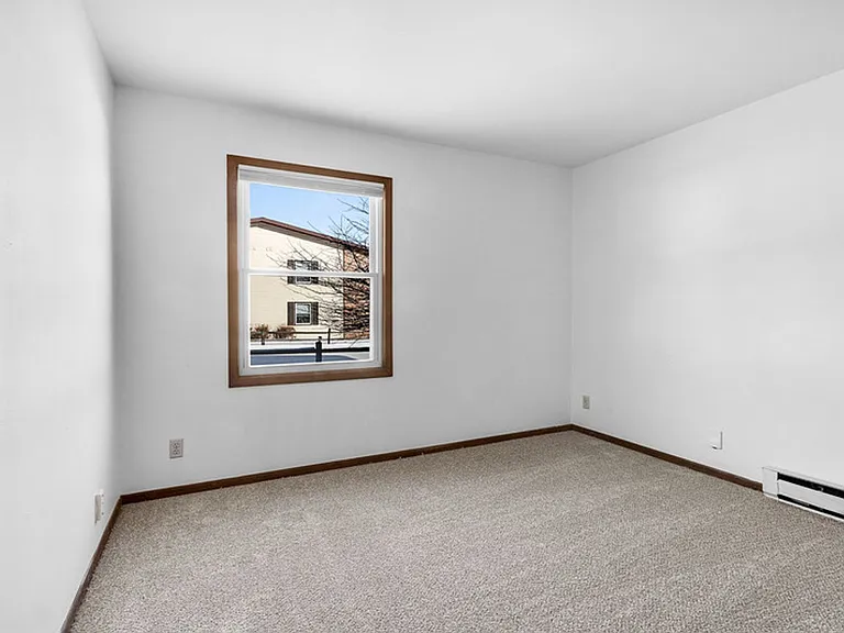 Woodfield Circle — Photo 21