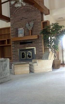 3rd image of 1601 NE Pheasant Way