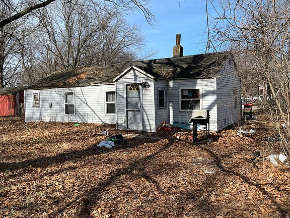 2nd image of 9806 Seven Mile Rd NE