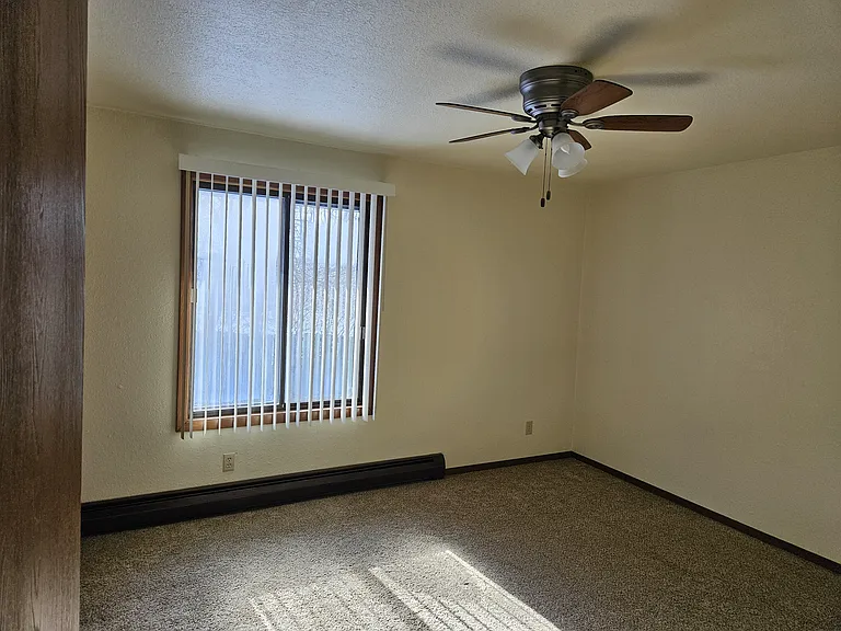 328 N Kensington Dr #4 — Photo 7