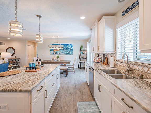3rd image of 255 Marina Drive