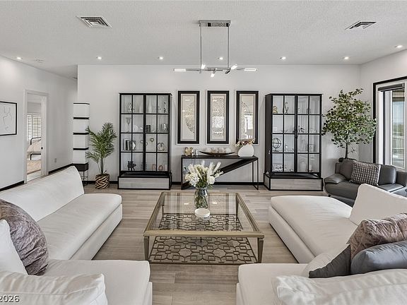 3rd image of 5438 Sierra Brook Ct