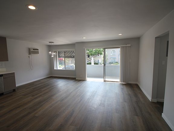 2nd image of 750 N Hayworth Ave