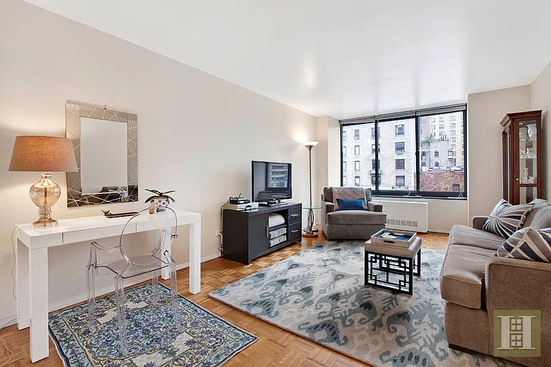 1st image of 215 W 95th St APT 3L