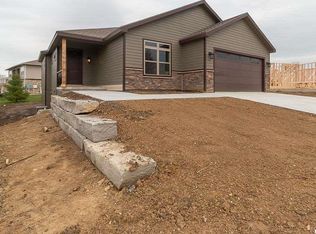 316 Eisenhower Dr, Lawrence, KS 66049