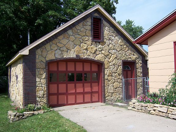 2 Car Garage