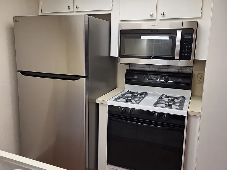 8207 Hood Cir #B — Photo 7