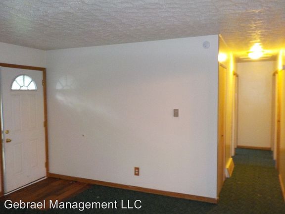 4th image of 3238 Montana Ave