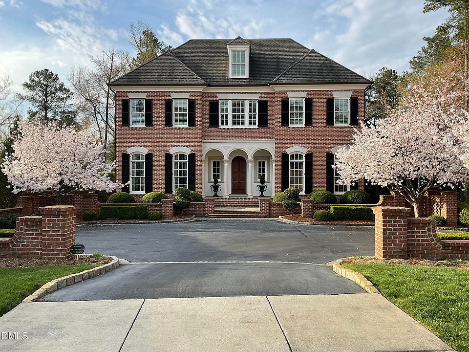 1st image of 440 Drummond Dr