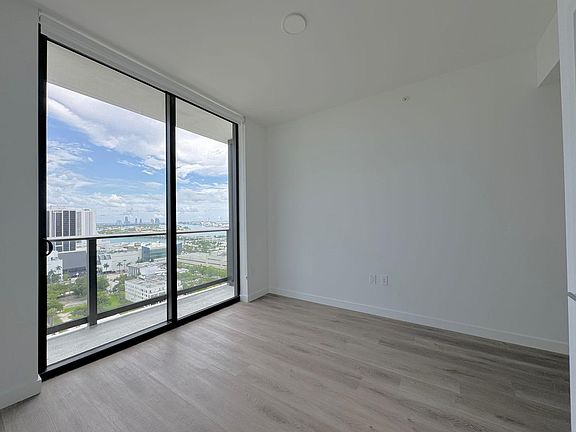 5th image of 1600 NE 1st Ave #1312