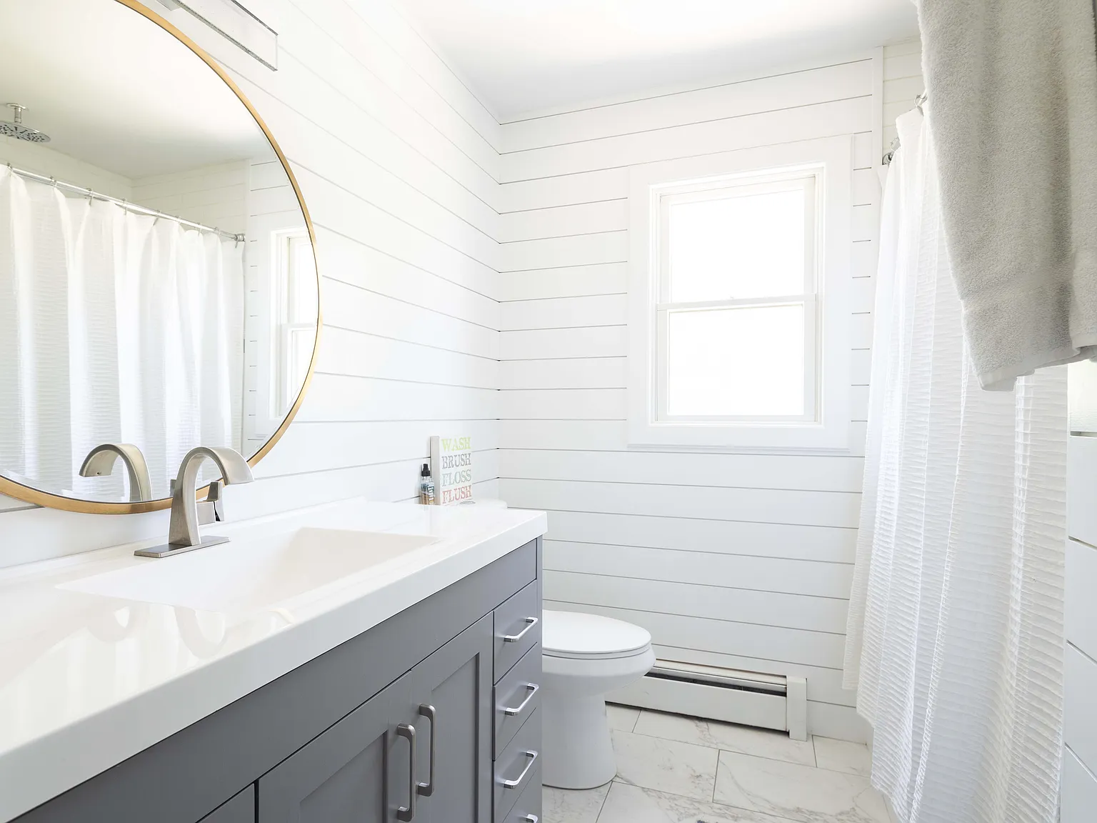 Beautiful Hamptons Home Near Bay Beaches — Photo 4