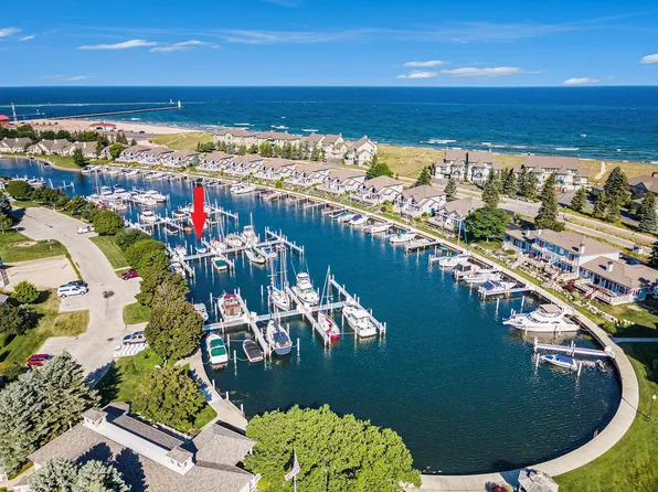 80 Marina Dr, Manistee, MI 49660