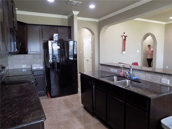 5th image of 618 Wyndham Hill Pkwy