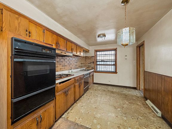5th image of 9341 S Oglesby Ave