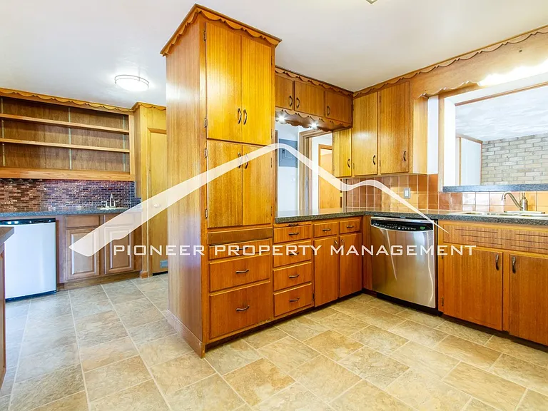6110 W 30th Ave — Photo 4