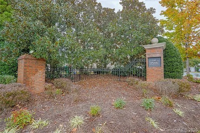 2125 McKenzie Creek Dr — Photo 25