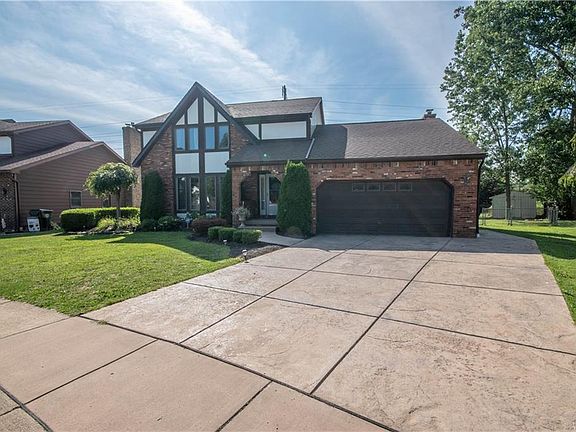 2nd image of 968 Thomas Fox Dr E