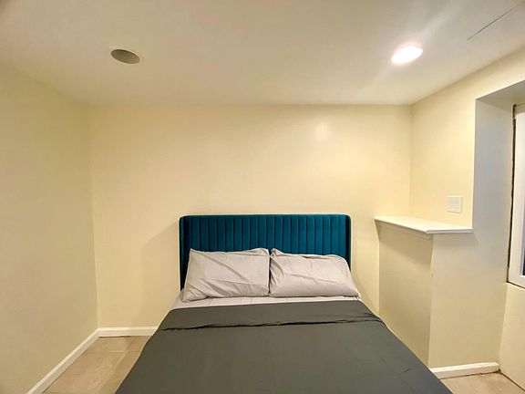 2nd image of 814 S 13th St #1B-0B