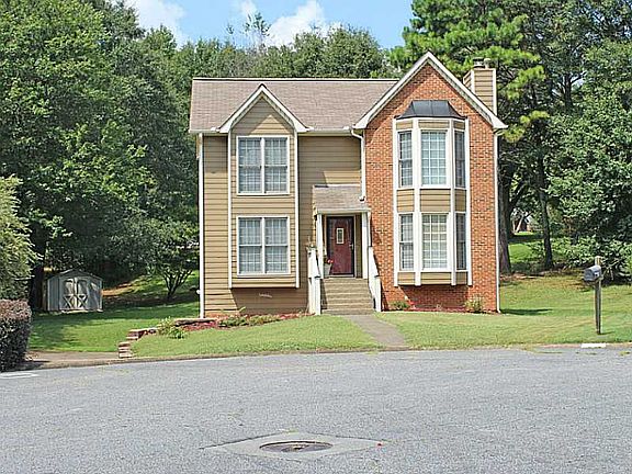 2nd image of 31 Louise Ct NW