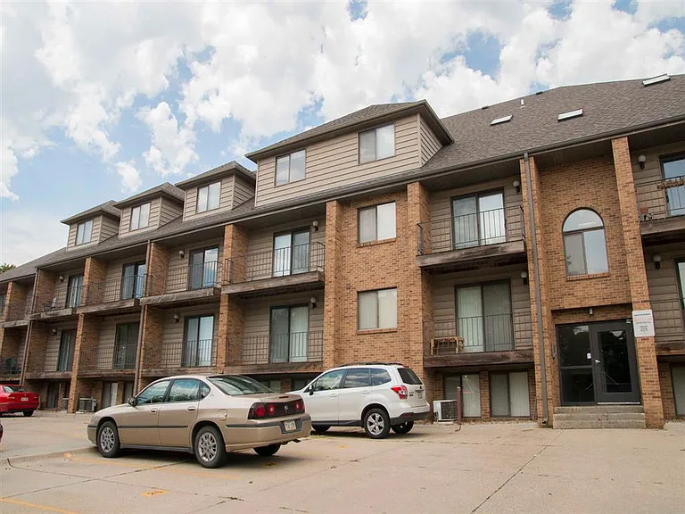 Take advantage of convenient off-street parking just steps from your front door.