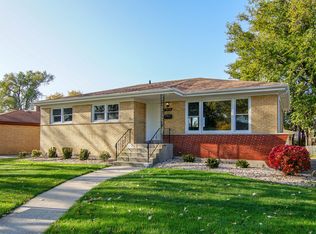 10112 S Parke Ave, Oak Lawn, IL 60453