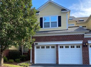 63 Hawk Ridge Dr, Spring Lake, NC 28390