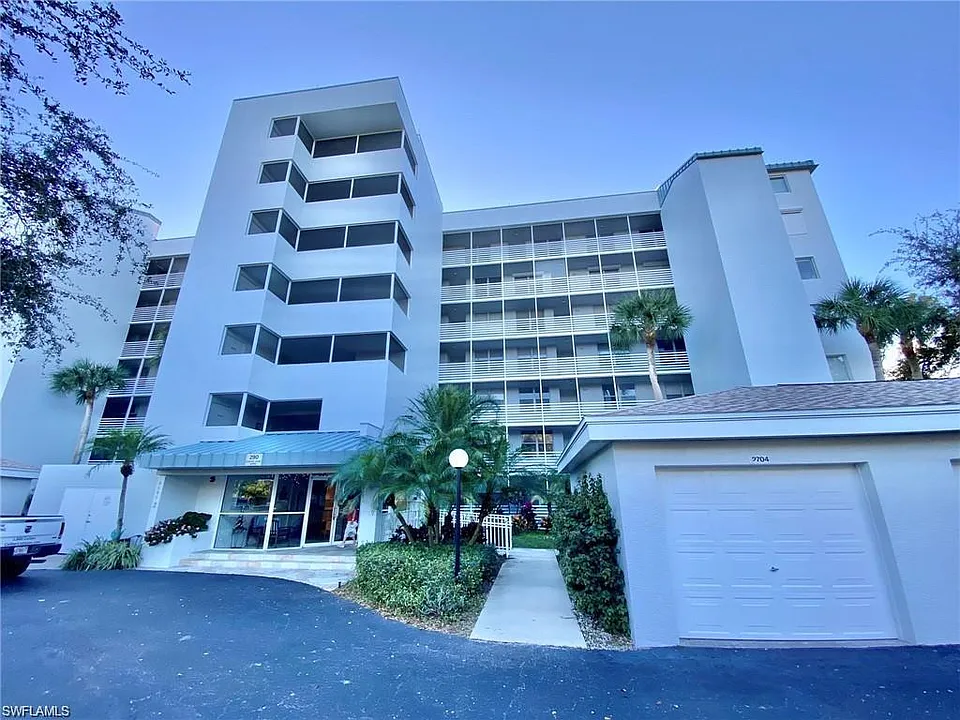 290 Naples Cove Dr #2206