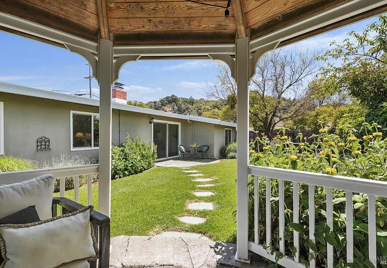 53 Labrea Way — Photo 16