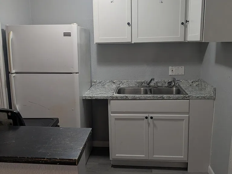 1834 Meharry Ave — Photo 6