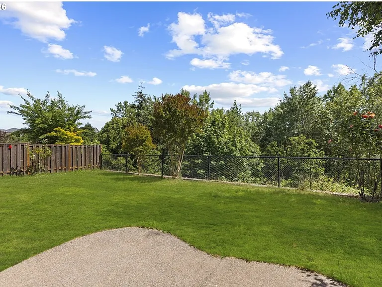 16630 NW Vetter Dr — Photo 24