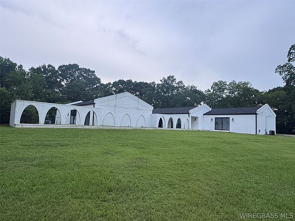 2nd image of 383 Peters Dr
