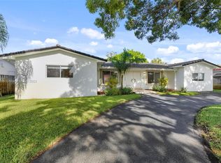 21200 NE 19th Ave, Miami, FL 33179