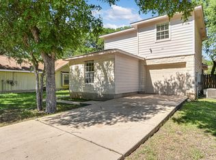 101 S Mockingbird Cir, Cedar Creek, TX 78612
