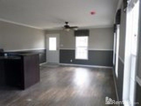 2nd image of 1008 Sistrunk St