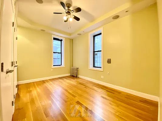 4th image of 446 Kingston Ave #124