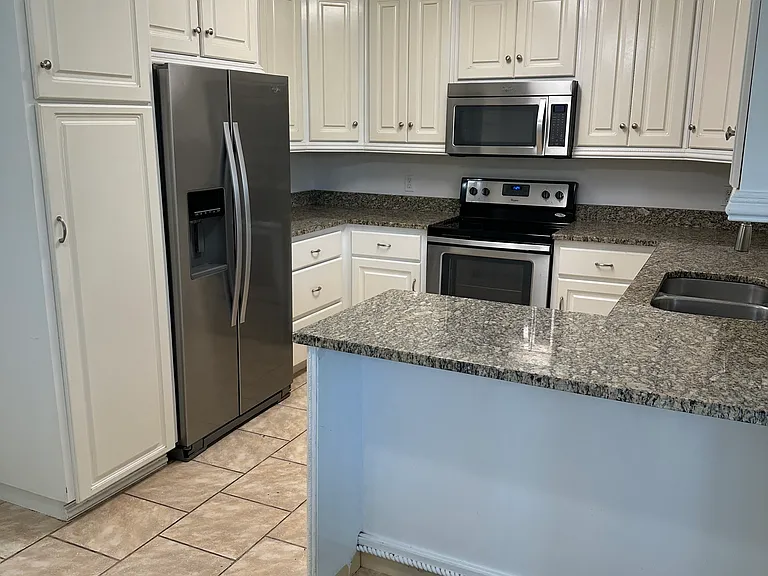 2801 Pine Ridge Dr — Photo 4